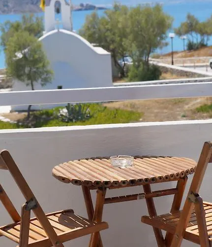 Athina Naxos Town Апартаменты